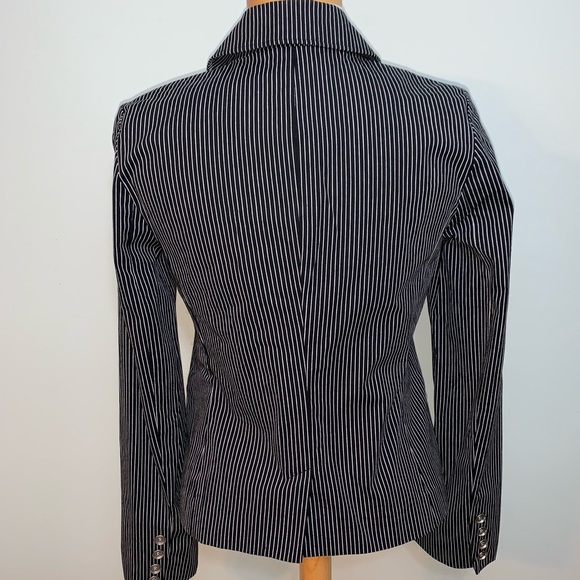 Cute striped fitted blazer - Picture 3 of 6